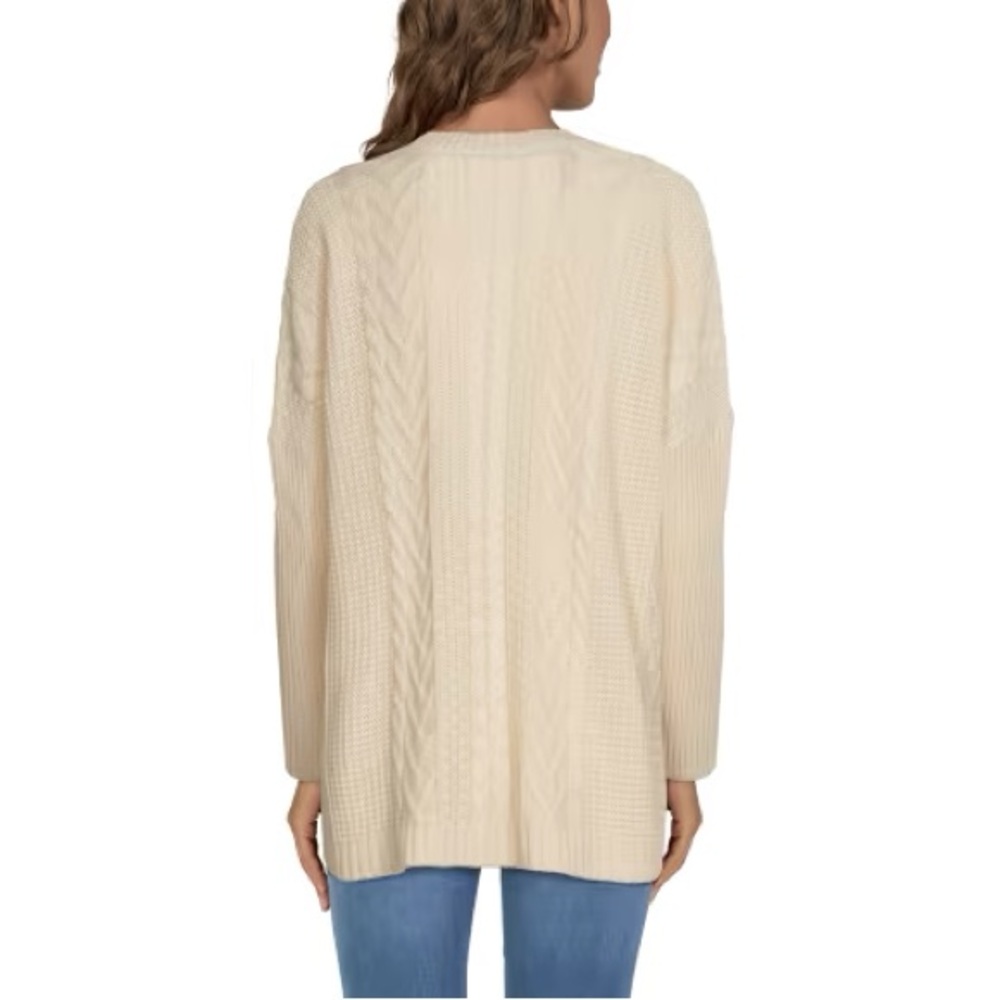 Cream While Sweater - Picture 2 of 6
